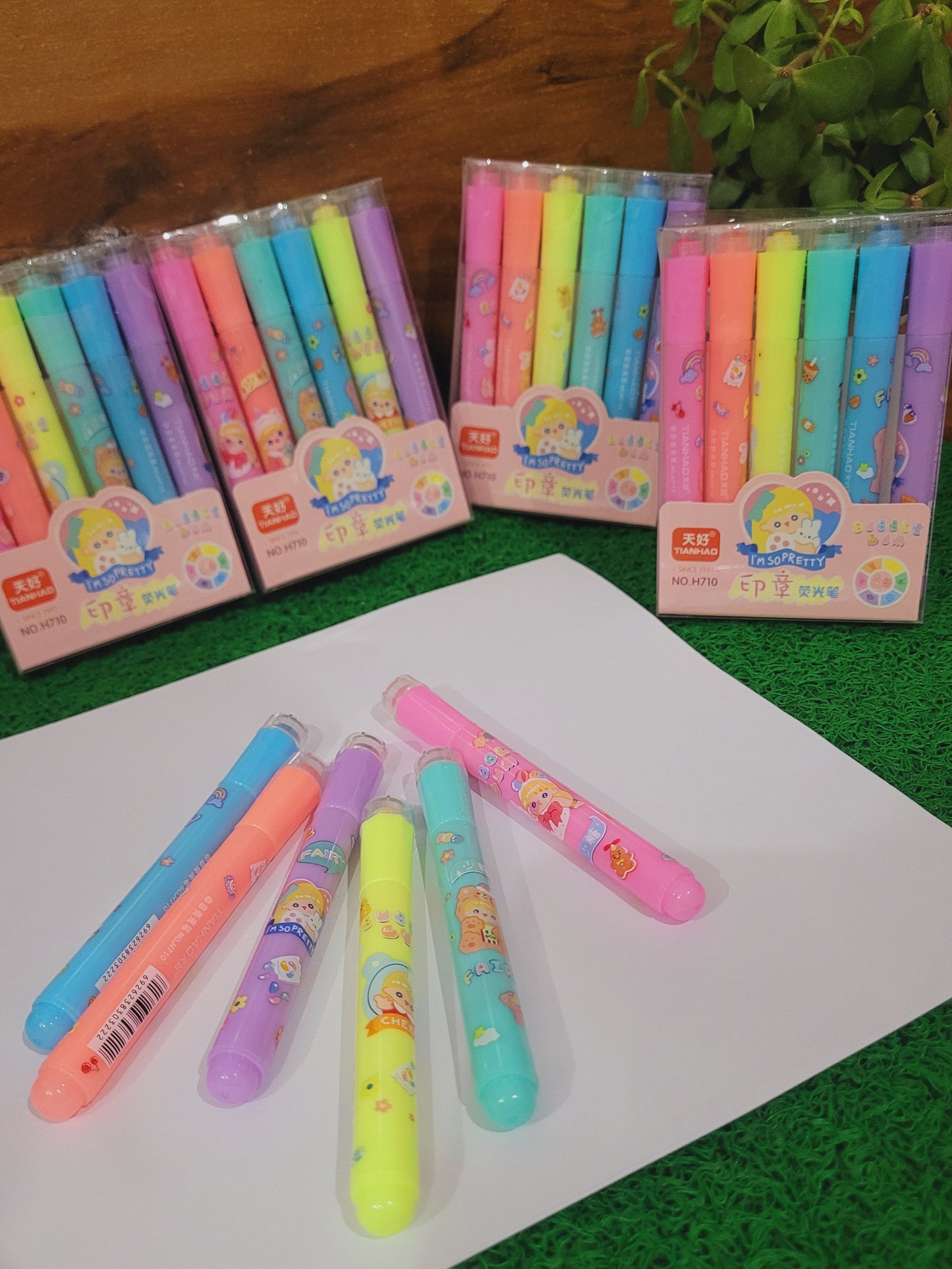 Pack of 6 Highlighters with Stamp