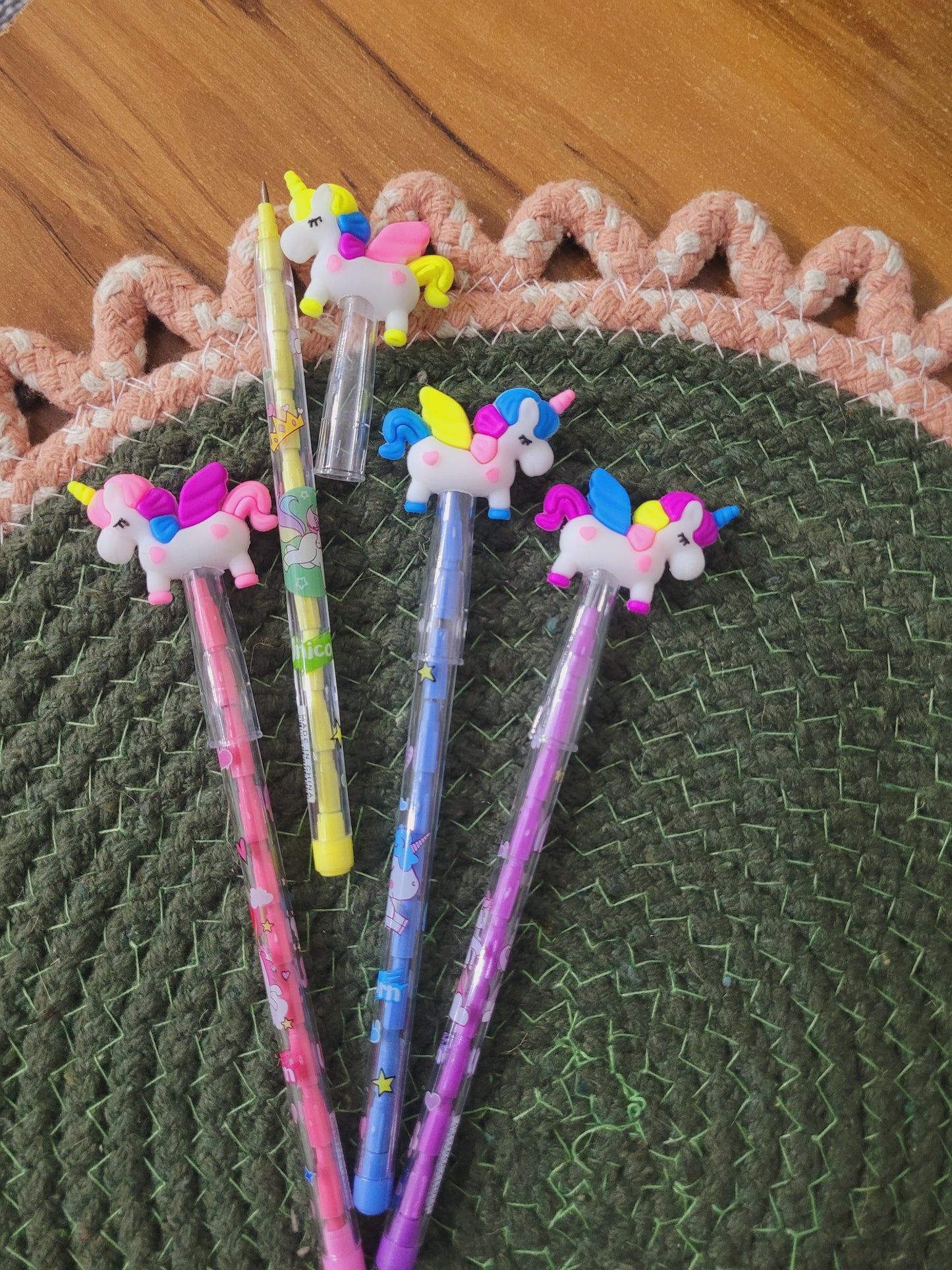 Pack of 6 Unicorn bullet pencils