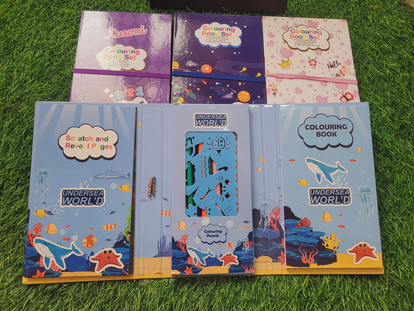 Trifold Colouring Book Set