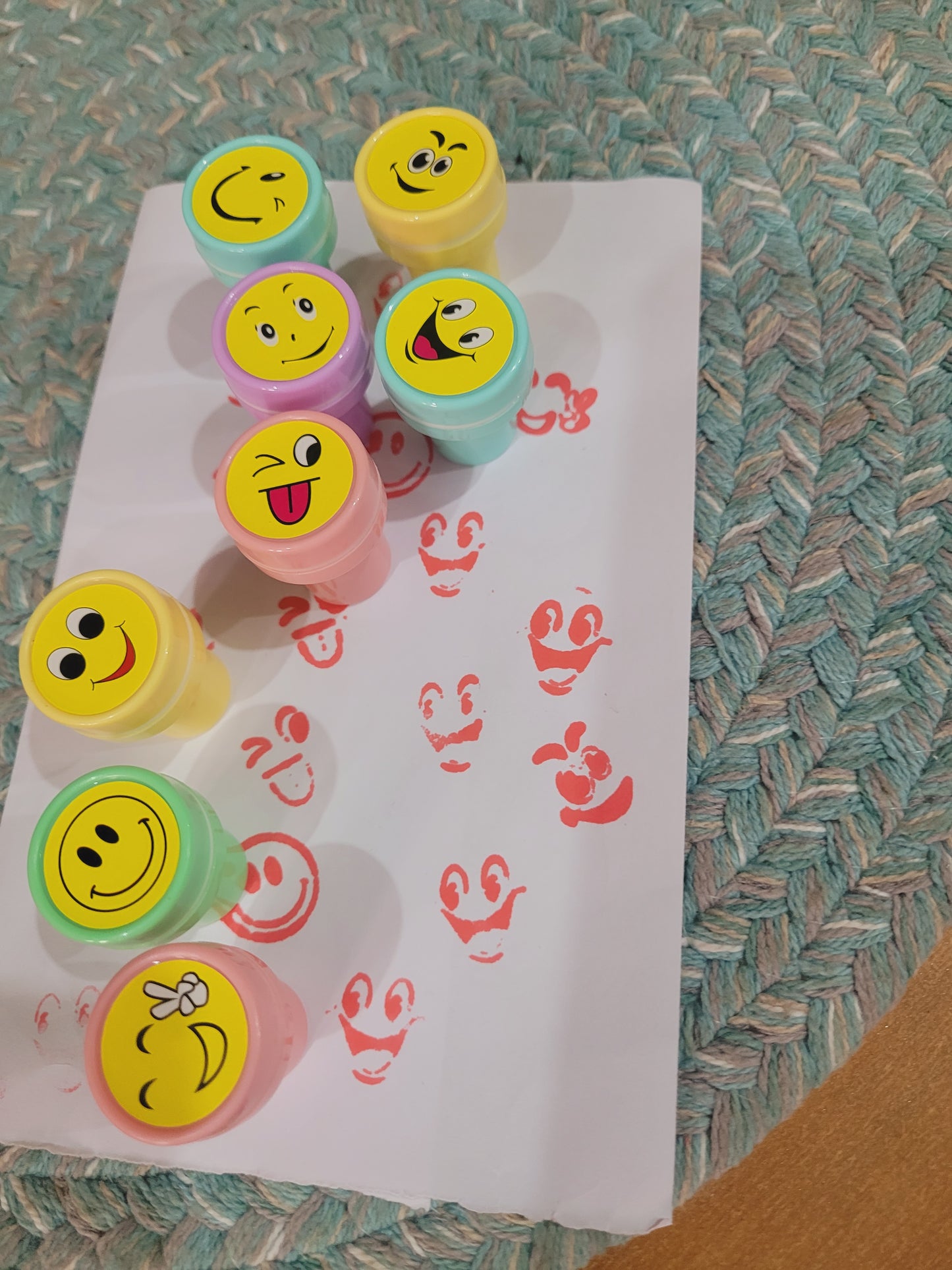 Emoji Round Stamps (Pack of 10 Pcs)